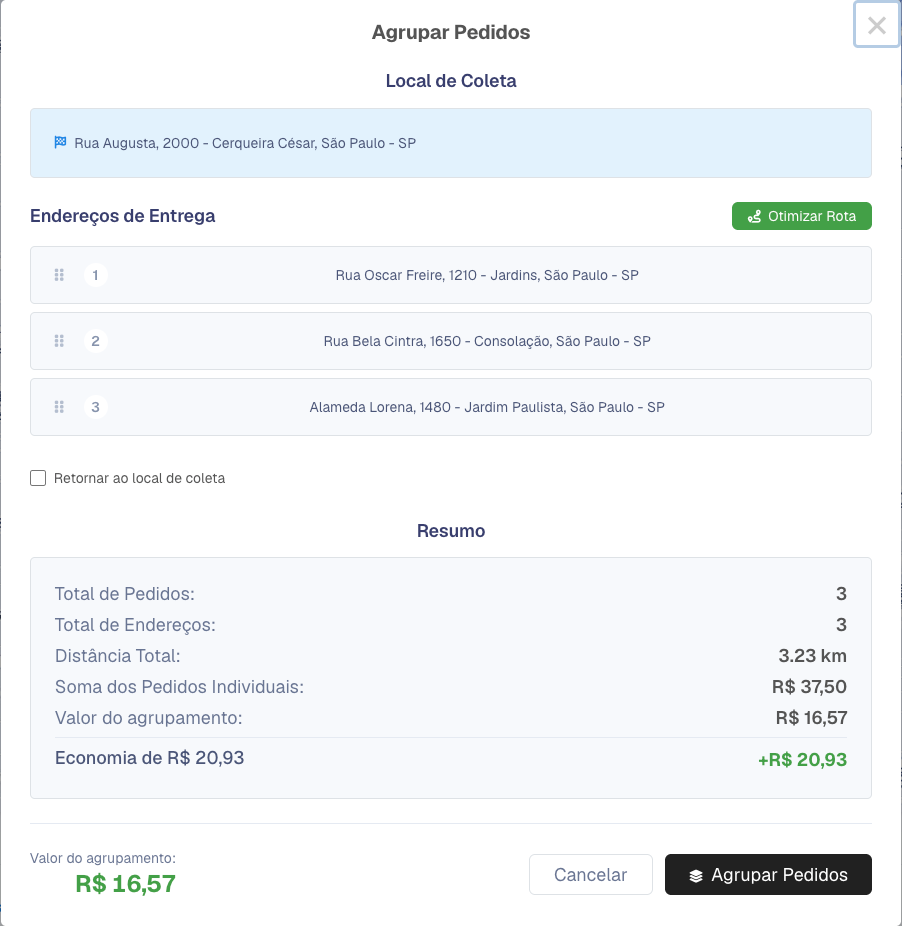 Janela Agrupar Pedidos com o local de coleta, três endereços de entrega numerados, o botão Otimizar Rota e o resumo com a soma dos pedidos, o valor do agrupamento e a economia